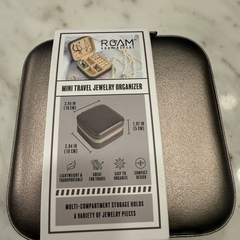 ROAM Metallic Jewelry Travel Case